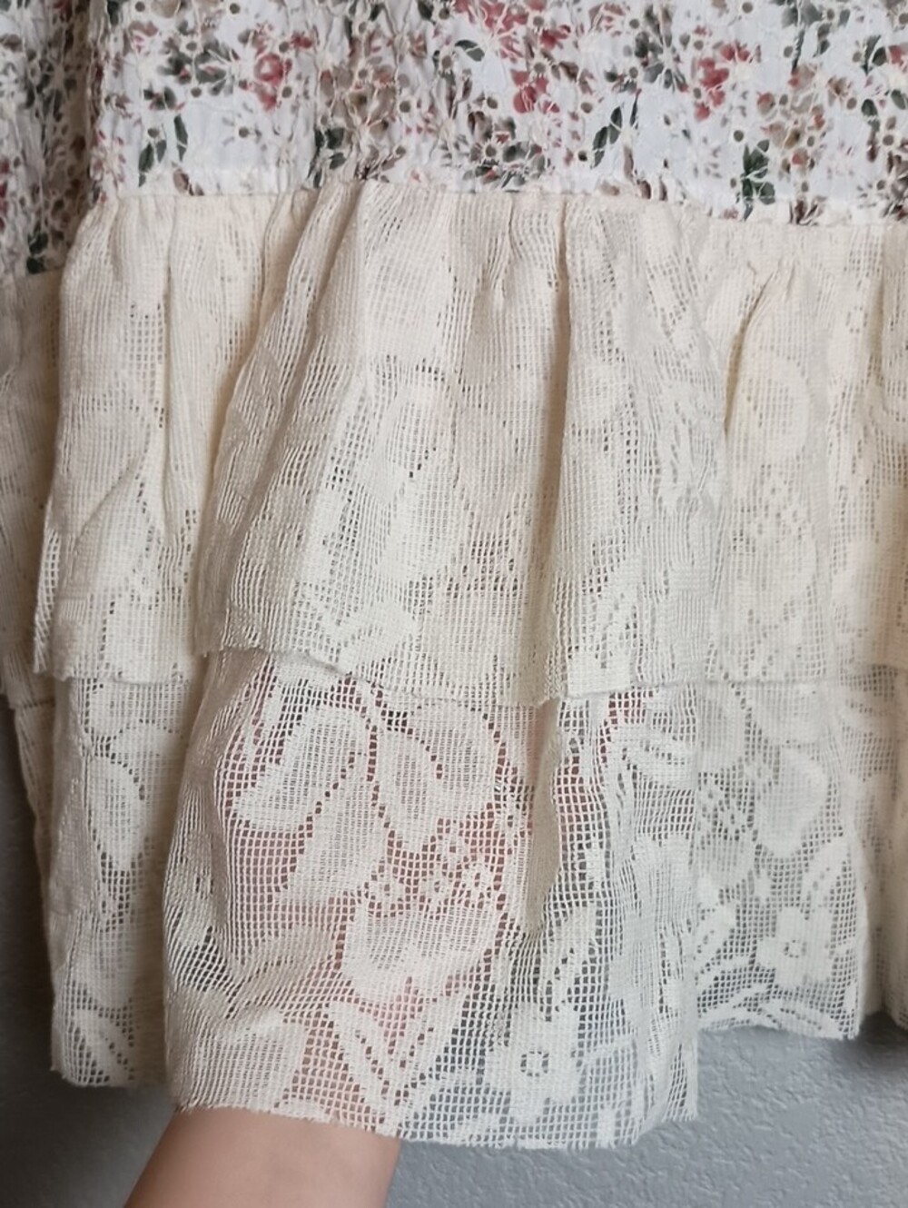 Women's POL Floral Lace Tank Top - Picture 2 of 4